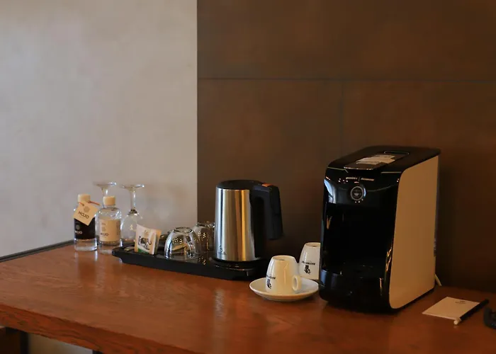 Mojo HallГотель